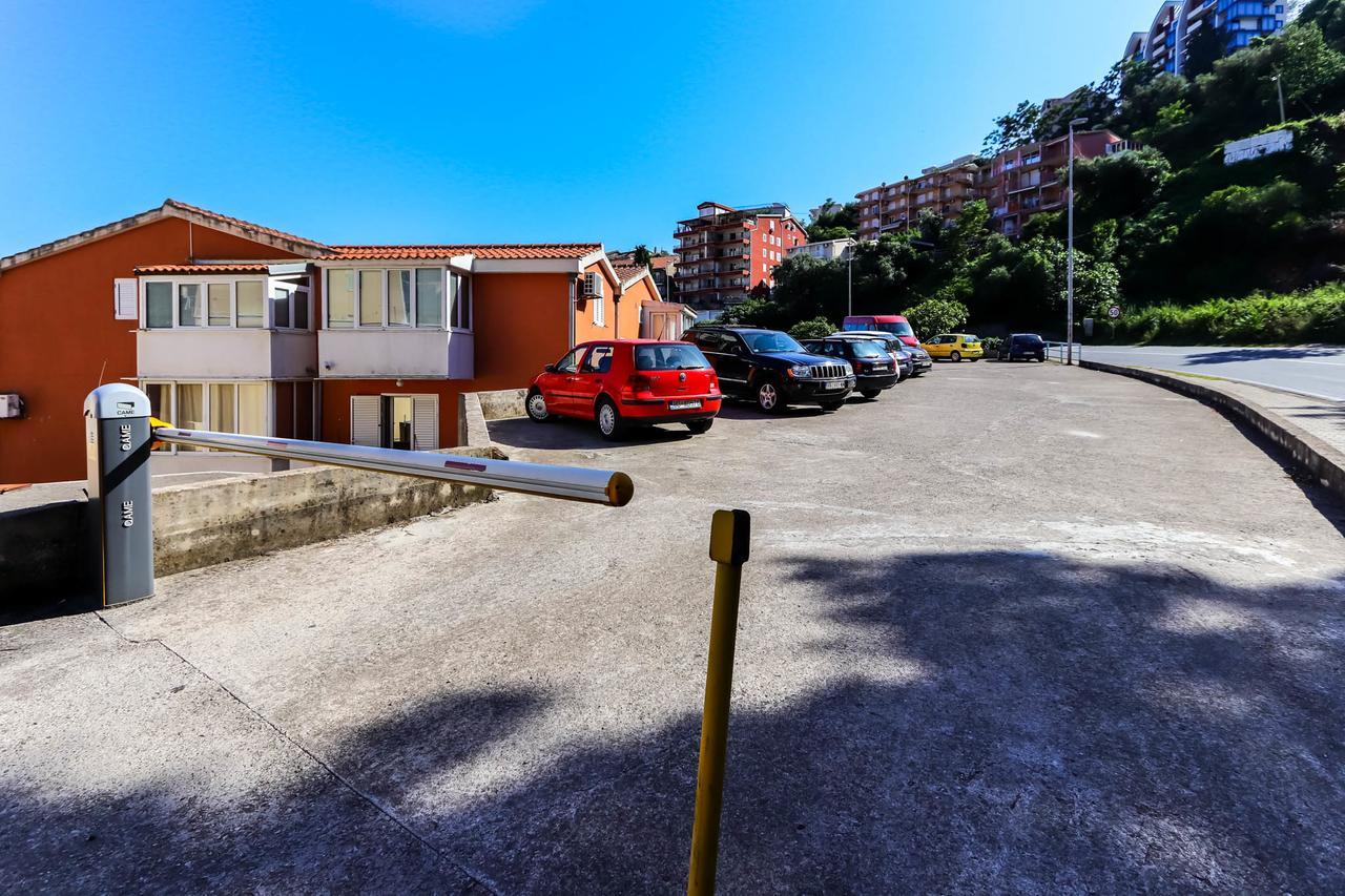 Apartment Mario Budva Buitenkant foto